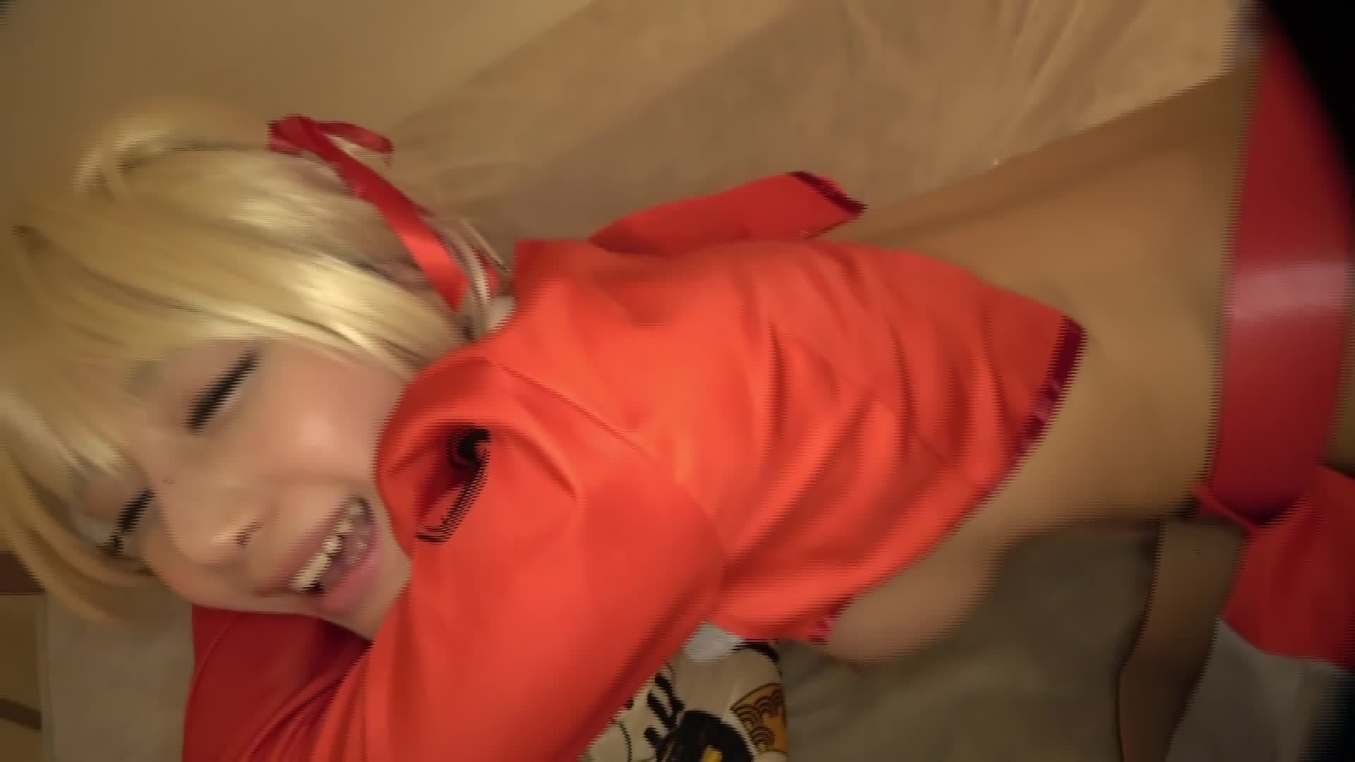 A penis-loving female licks the pre-cum oozing from the tip with relish! A beautiful SSS-class girl with over 100,000 followers [a high-class lounge girl in Minato Ward] loses all pride when wearing a collar! Glossy oil ** SEX! A small fish orgasms as the cervix is ​​thrust! - part 1 thumbnail
